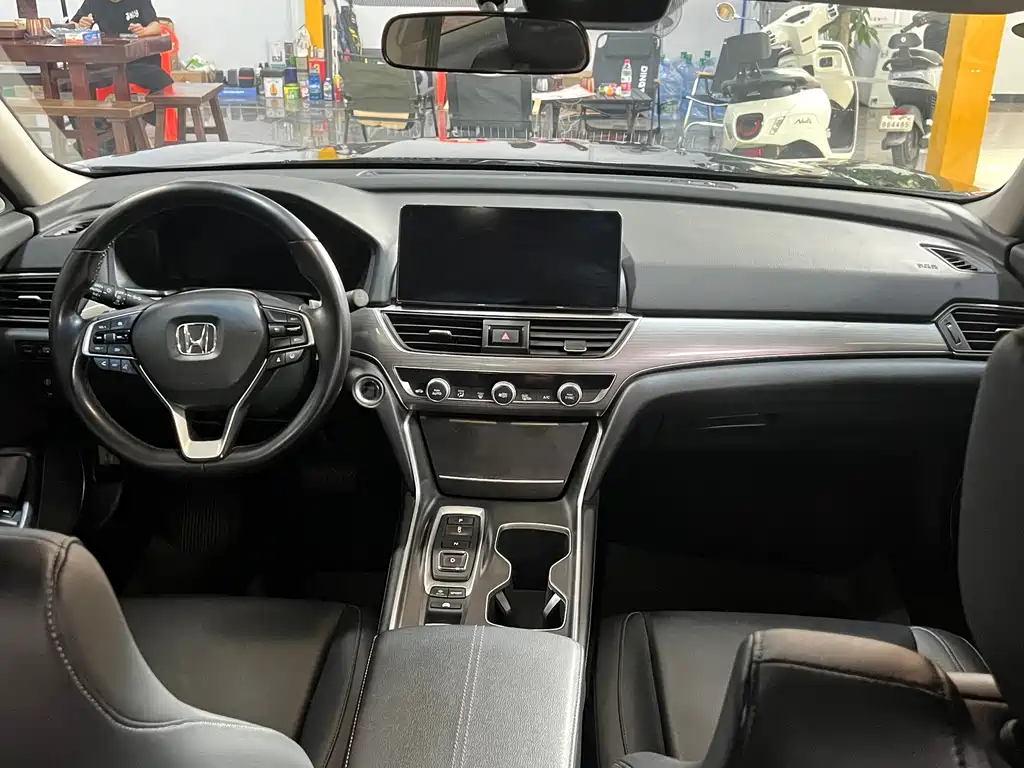Honda Accord — миниатюра 7