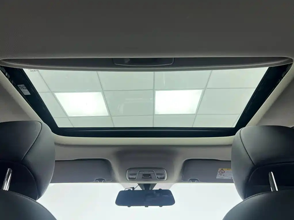Geely Binyue — миниатюра 17