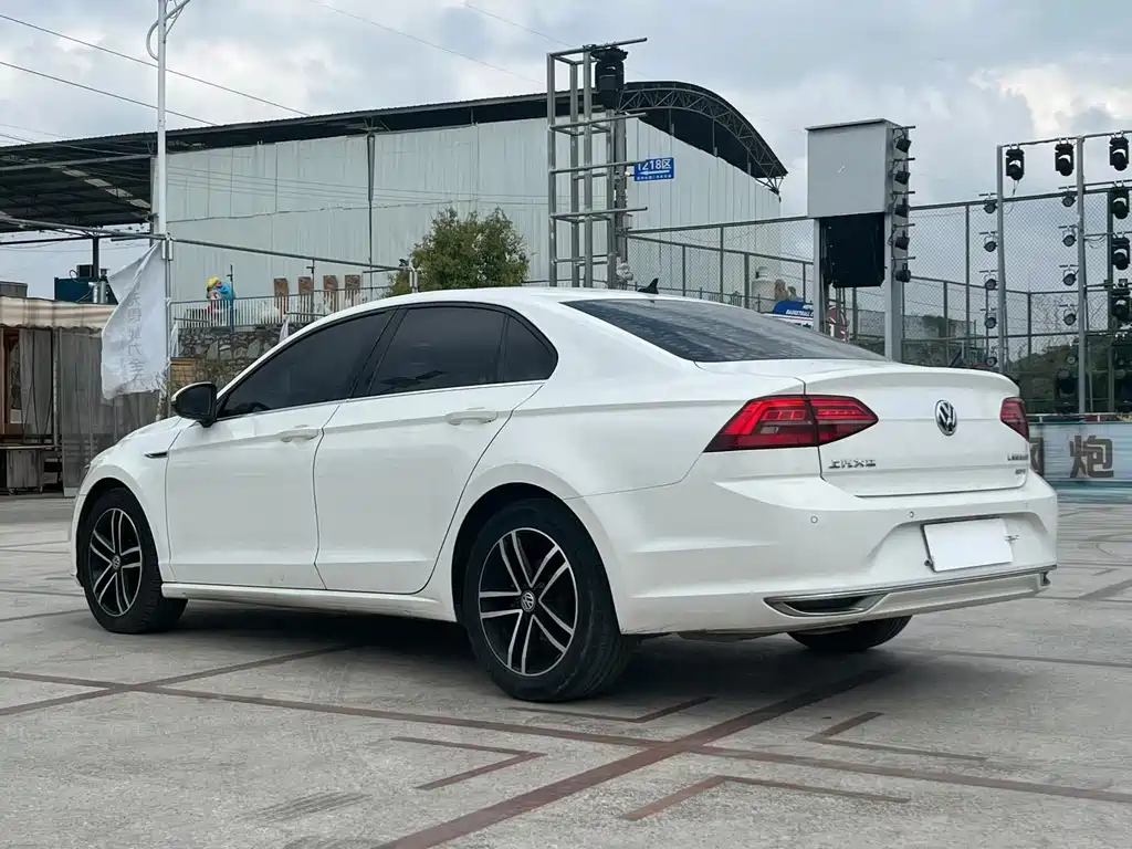 Volkswagen Lamando — миниатюра 6