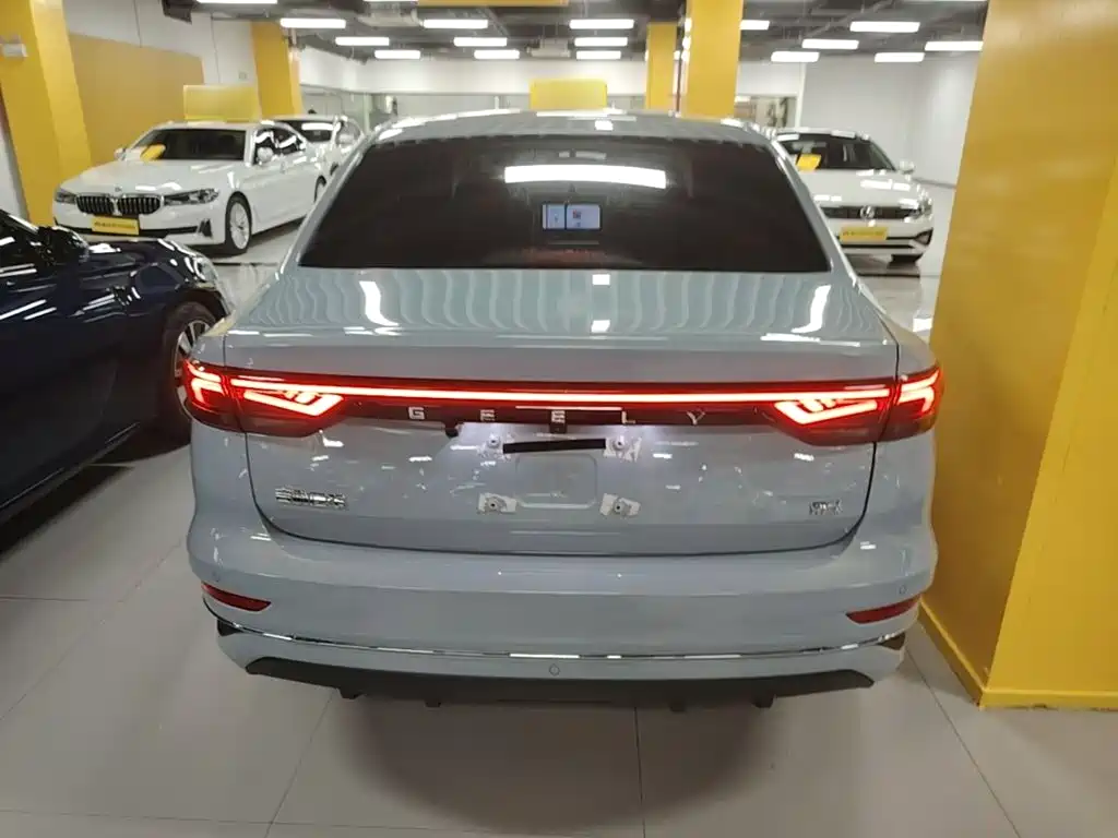 Geely Emgrand — миниатюра 6