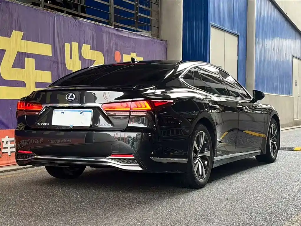 Lexus LS 2021 500h