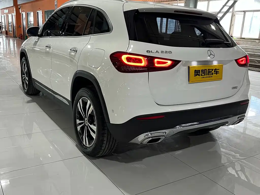 Mercedes-Benz GLA — миниатюра 4