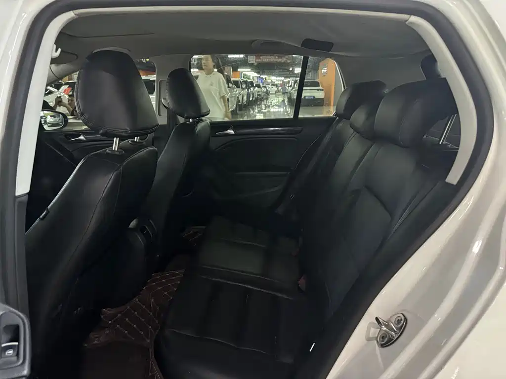 Volkswagen Golf — миниатюра 5