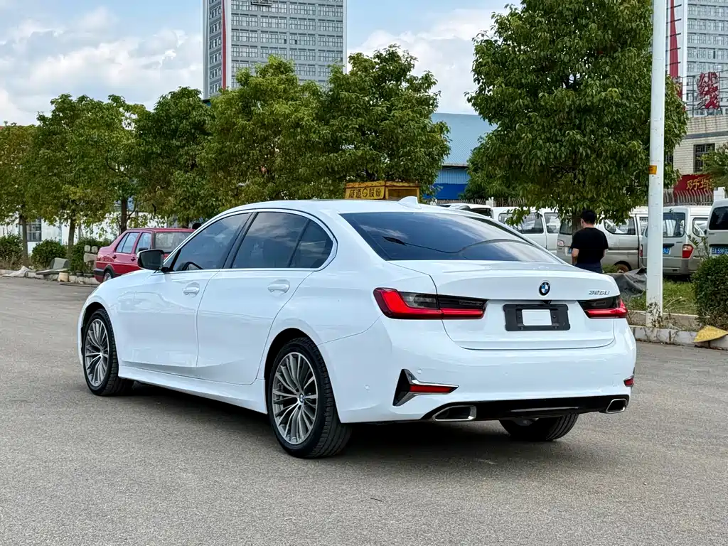 BMW 3 Series — миниатюра 6