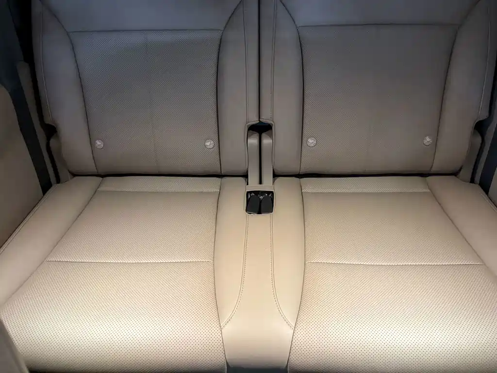 Li Auto Li i8 — миниатюра 16