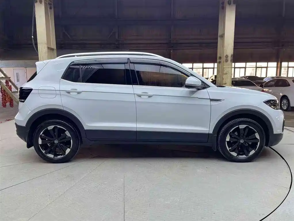 VOLKSWAGEN EXPLORING THE SHADOW