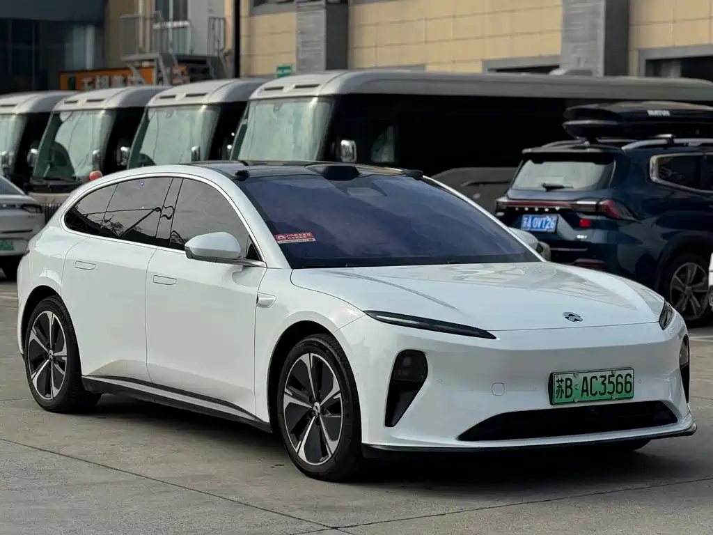 NIO NIO ET5T