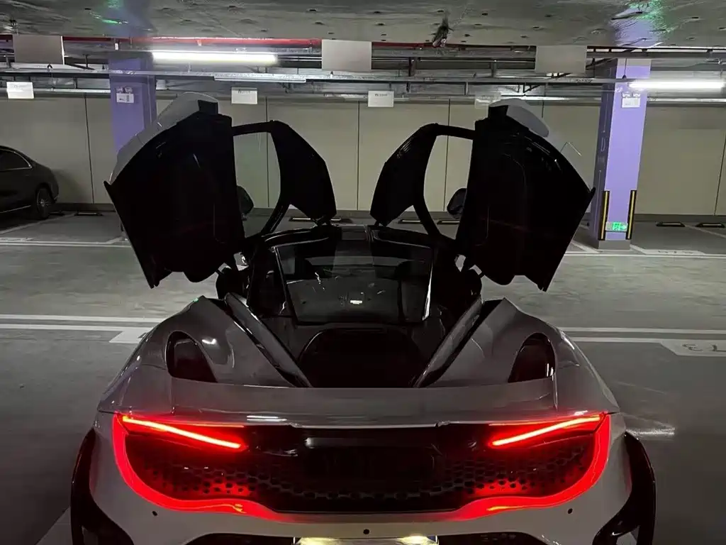 McLaren 720S — миниатюра 2