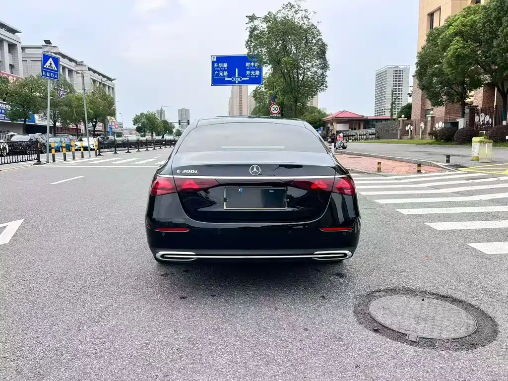 Mercedes-Benz E-Class E 2025 E 300 L Luxury