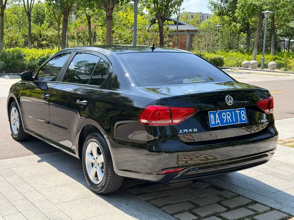 Volkswagen Lavida — миниатюра 5