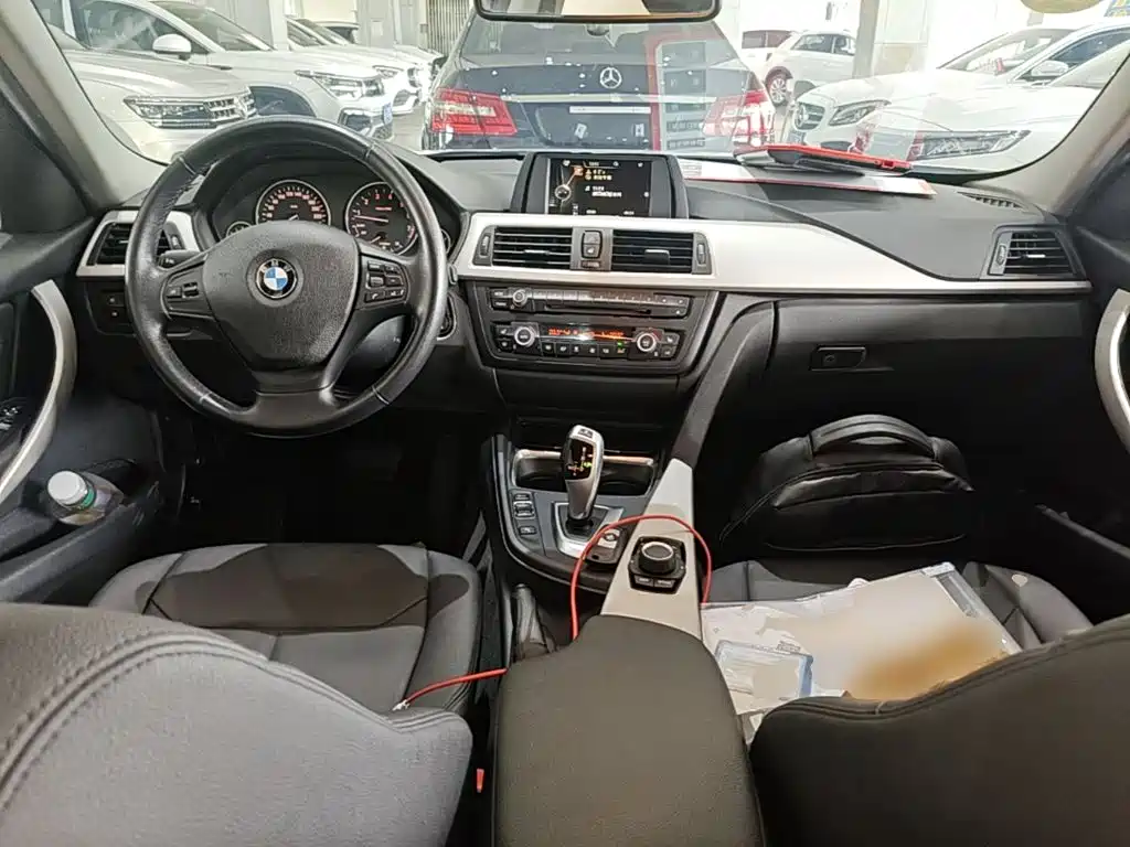 BMW 3 Series — миниатюра 10