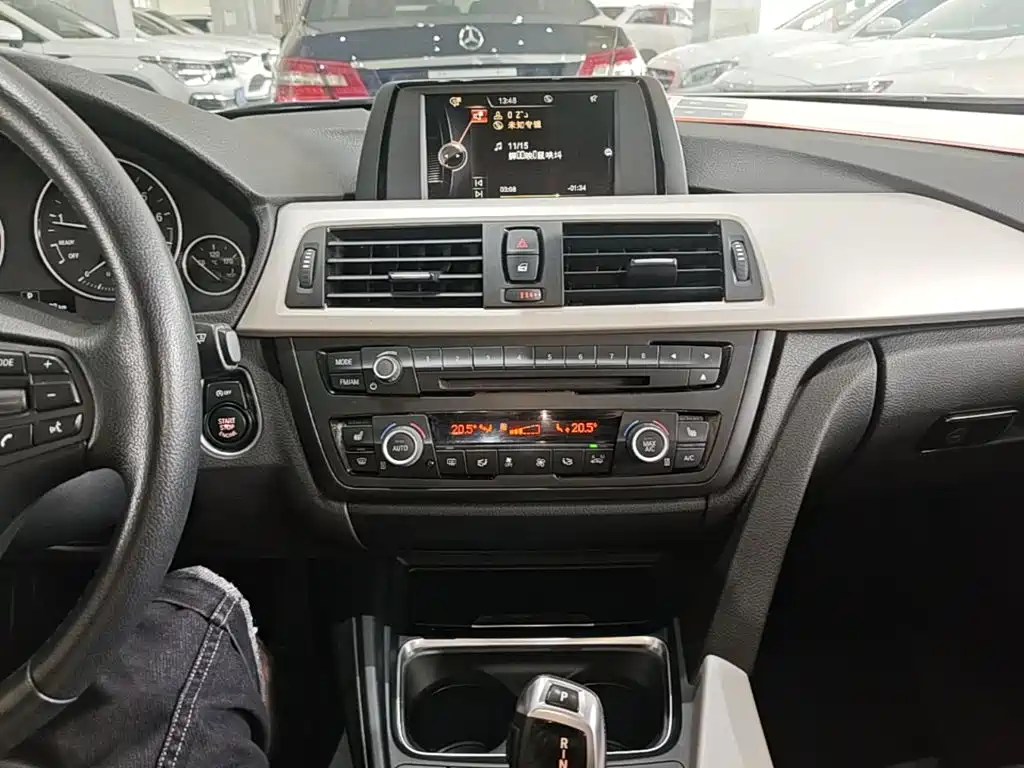 BMW 3 Series — миниатюра 13