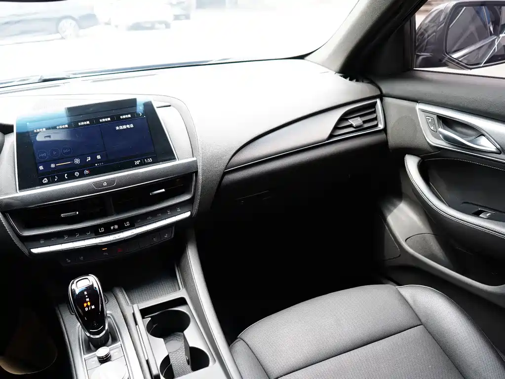 Cadillac CT5 — миниатюра 17