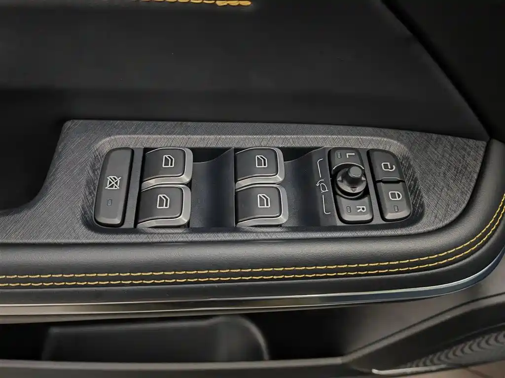 Lynk & Co 01 2023 2.0TD Pro