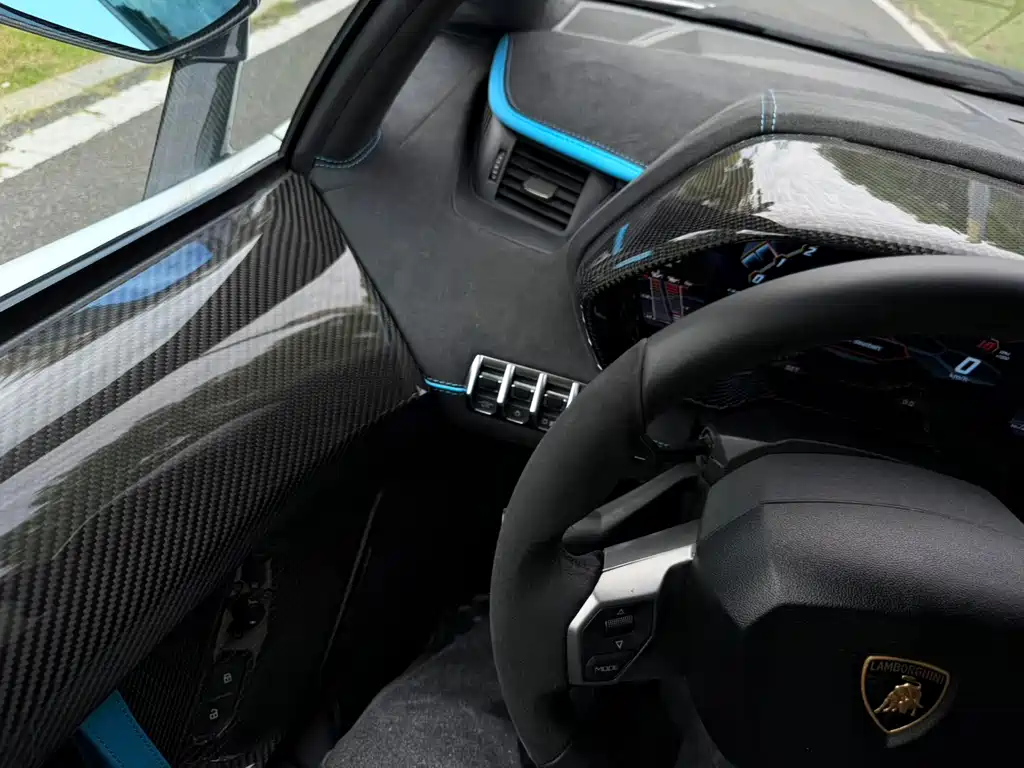 Lamborghini Aventador 2011 LP 700-4