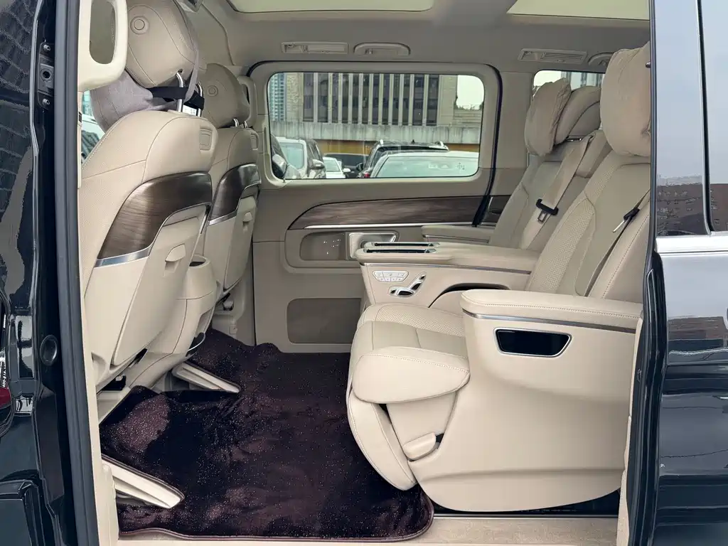 Mercedes-Benz V-Class — миниатюра 6