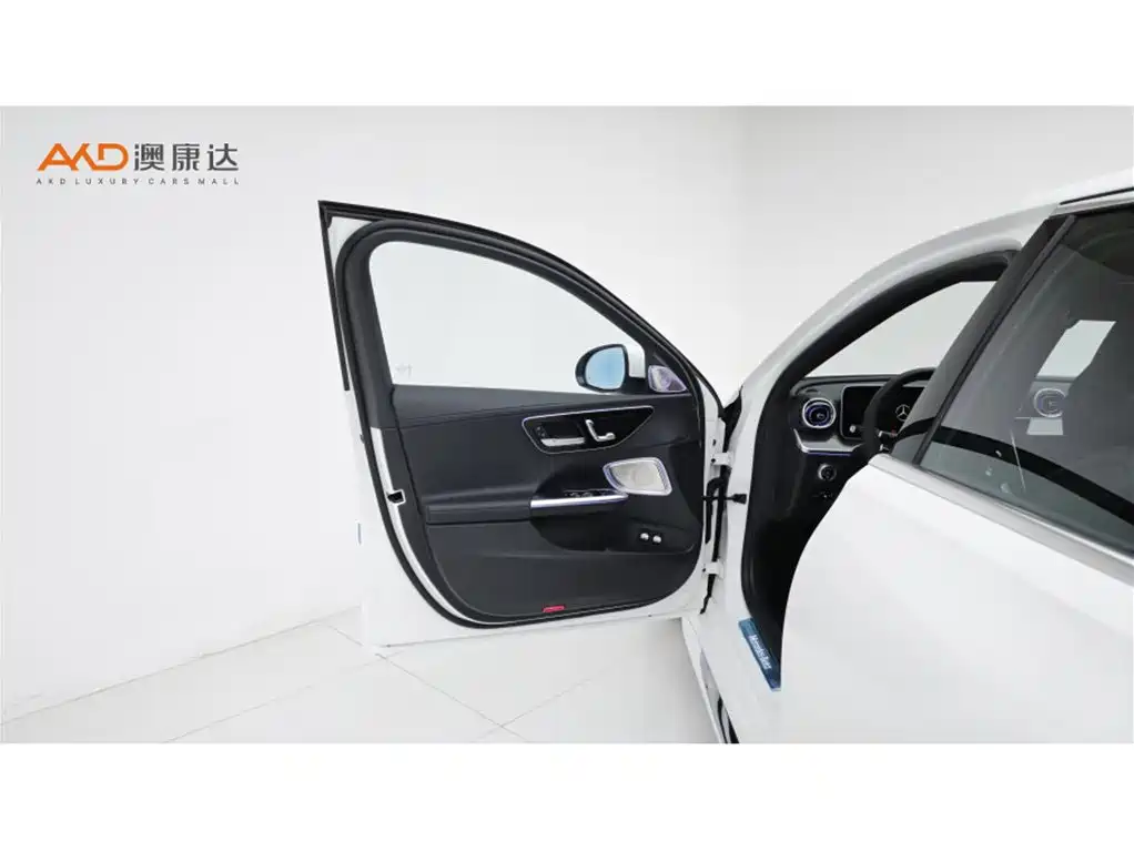 Mercedes-Benz C-Class New Energy — миниатюра 10
