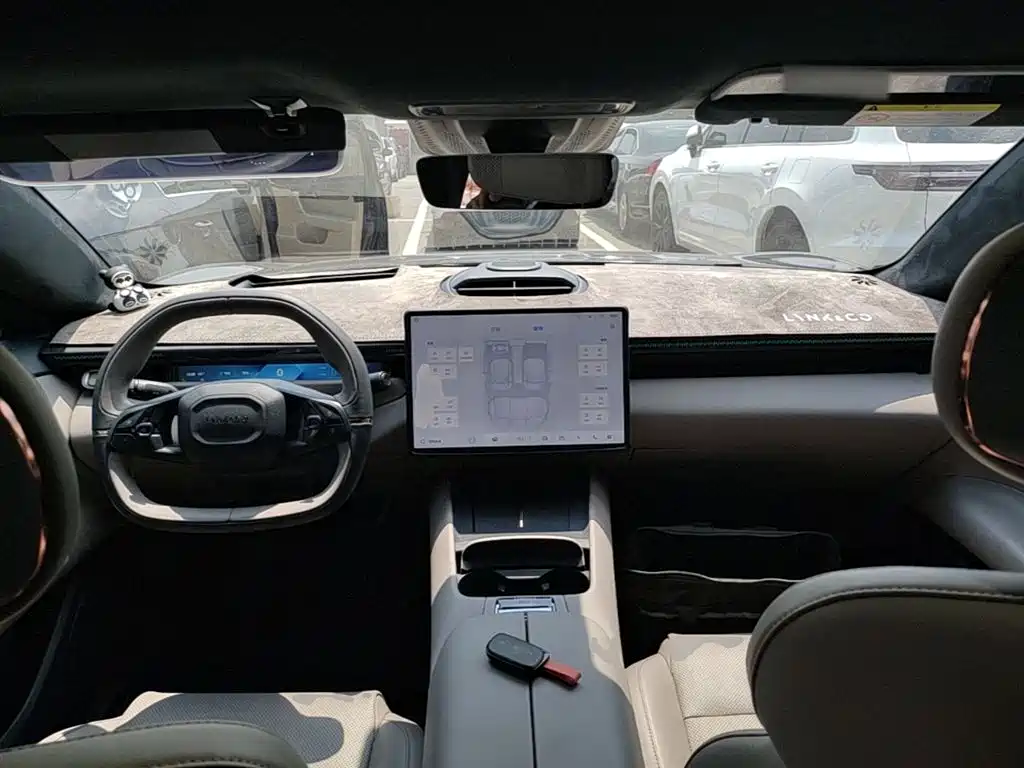 Lynk & Co Z10 2024 STARBUFF 95kWh 766km