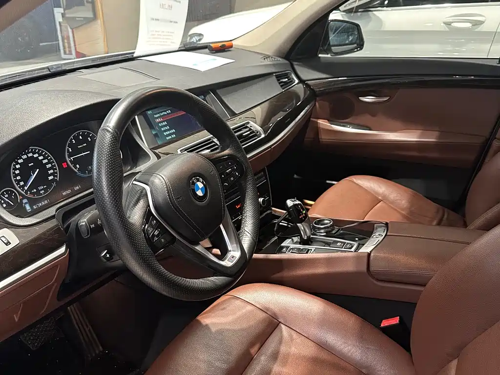 BMW 5 Series GT — миниатюра 4