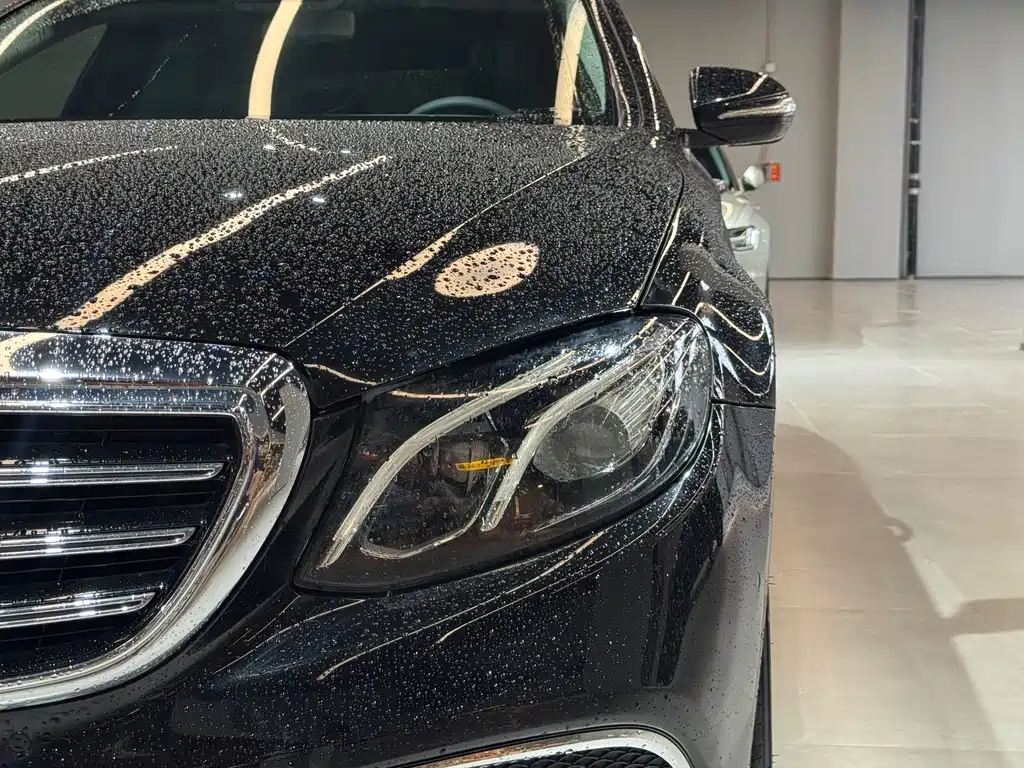 Mercedes-Benz E-Class — миниатюра 4