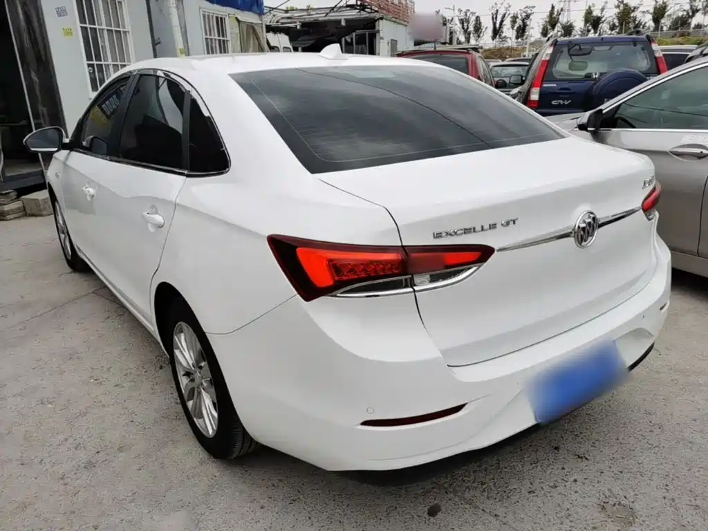 Buick Excelle — миниатюра 5