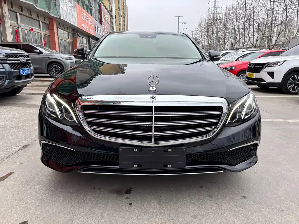 MERCEDES-BENZ E CLASS