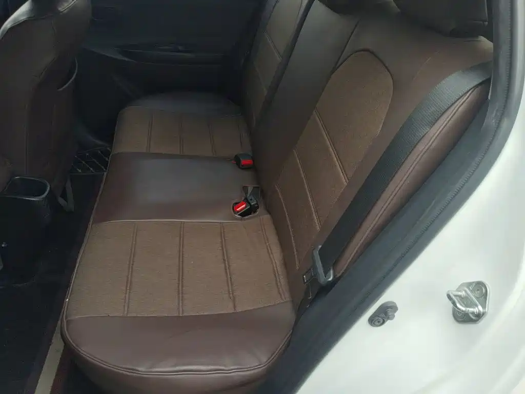 Toyota Yaris L — миниатюра 17