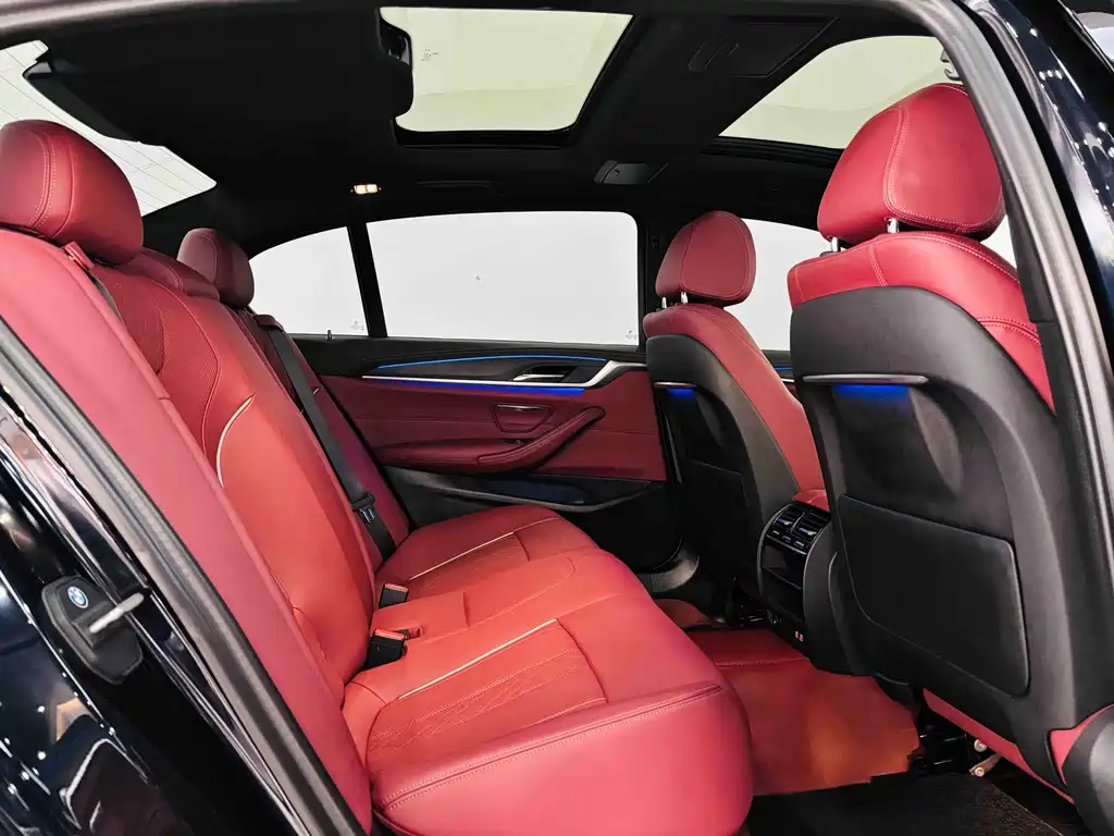 BMW 5 Series — миниатюра 26