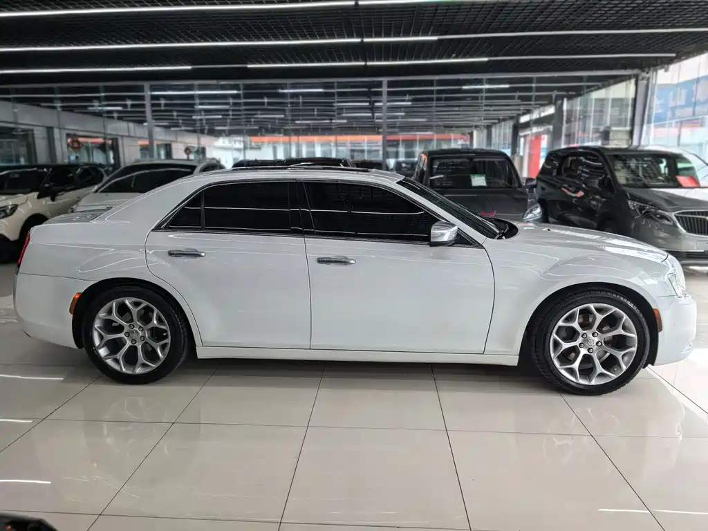 Chrysler 300C 2016 3.0L