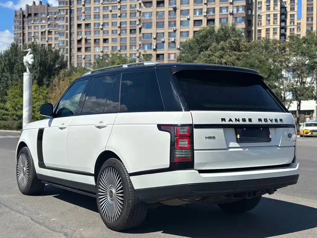 Land Rover Range Rover — миниатюра 6