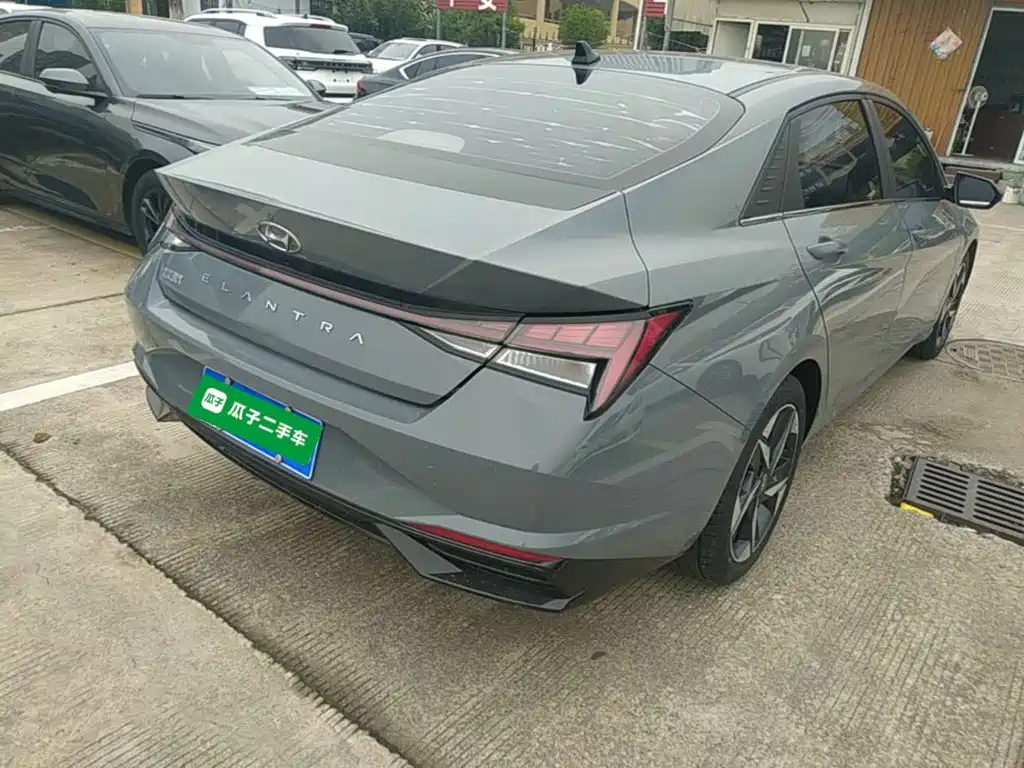 Hyundai Elantra — миниатюра 7