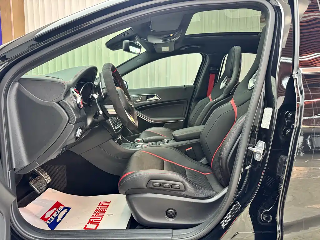 Mercedes-Benz A-Class AMG (Import) — миниатюра 7
