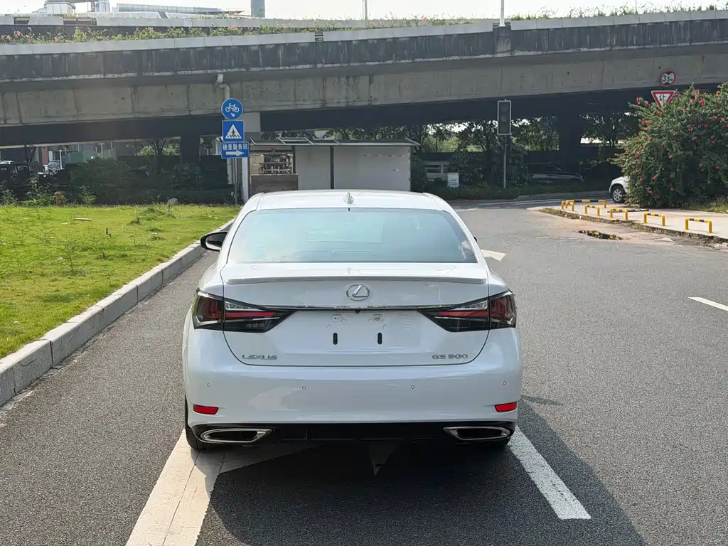 Lexus GS — миниатюра 18