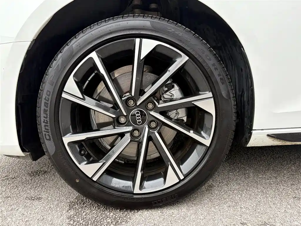 Audi A4L — миниатюра 3