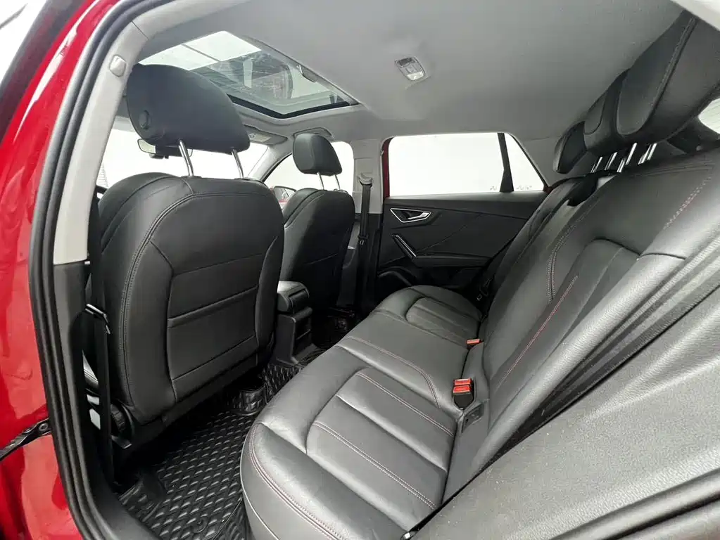 Audi Q2L — миниатюра 12