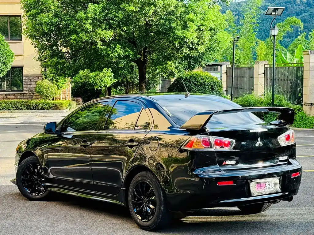 Mitsubishi Lancer EX — миниатюра 7