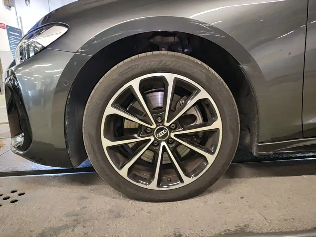 Audi A5L — миниатюра 23