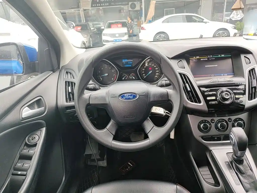 Ford Focus — миниатюра 11
