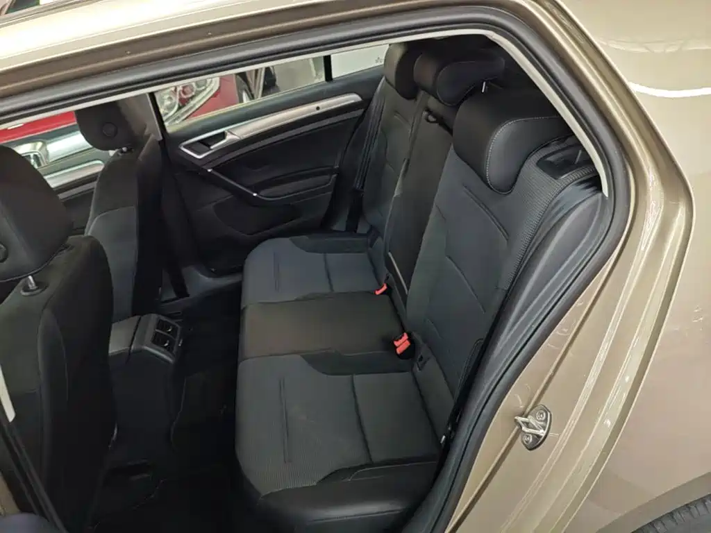 Volkswagen Golf — миниатюра 17