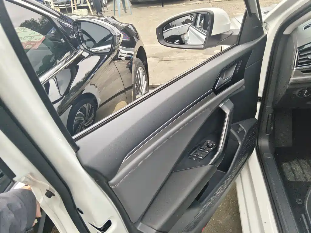 Volkswagen Sagitar — миниатюра 10