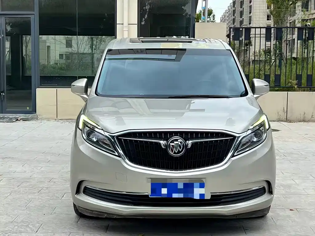 Buick GL8 — миниатюра 2