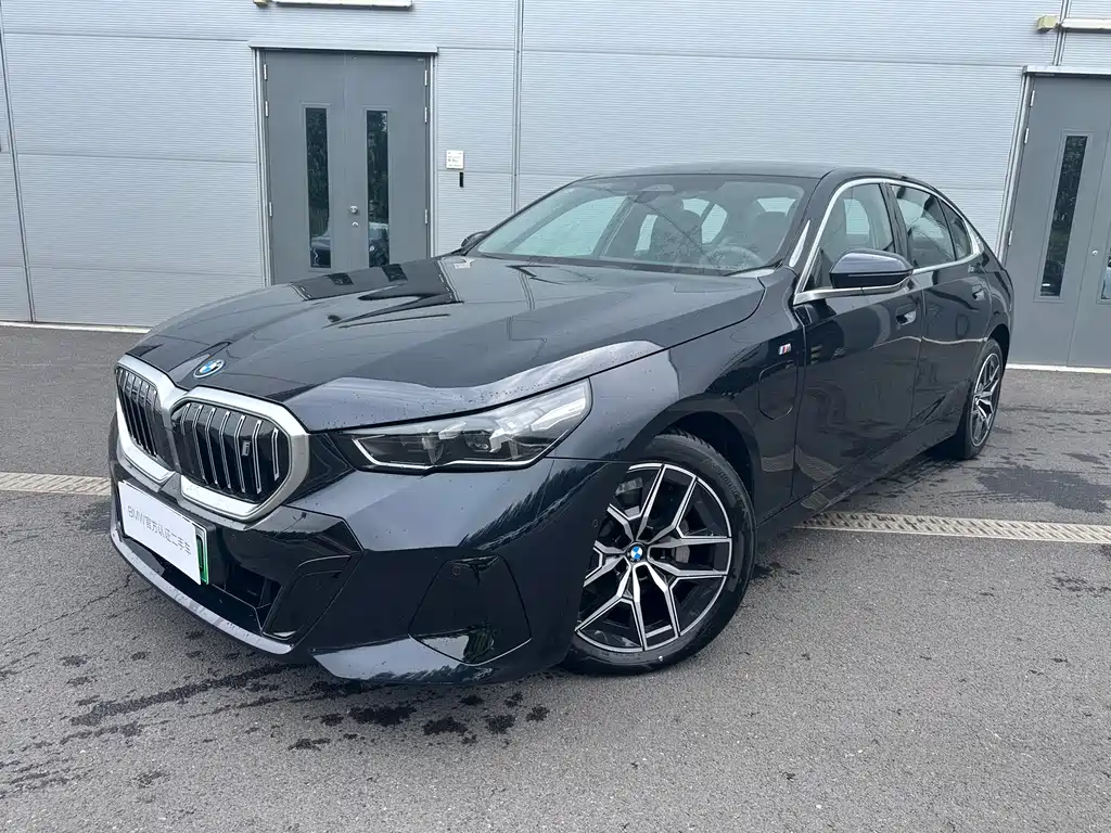 BMW i5