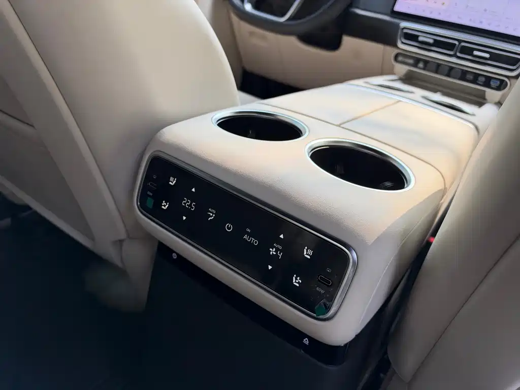 Li Auto Li L8 — миниатюра 9