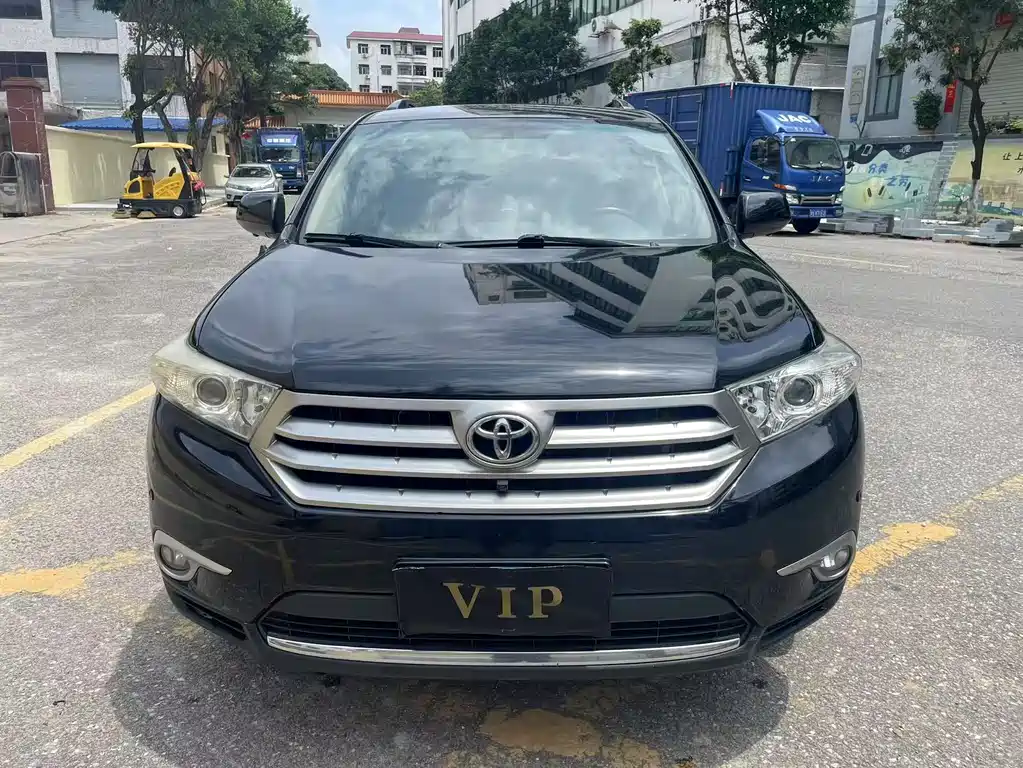 Toyota Highlander 2012 2.7L 7 мест Elite
