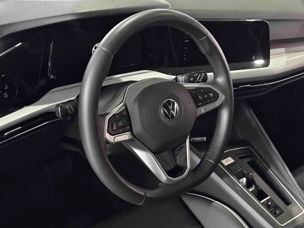 Volkswagen Golf 2023 280TSI DSG Pro