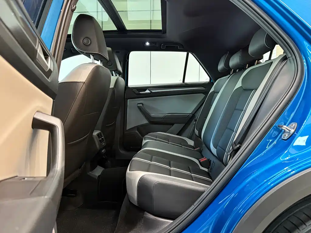 Volkswagen T-Roc — миниатюра 6