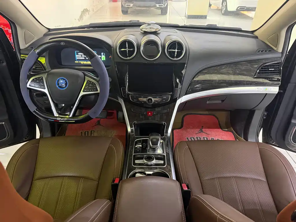BYD Tang New Energy — миниатюра 11