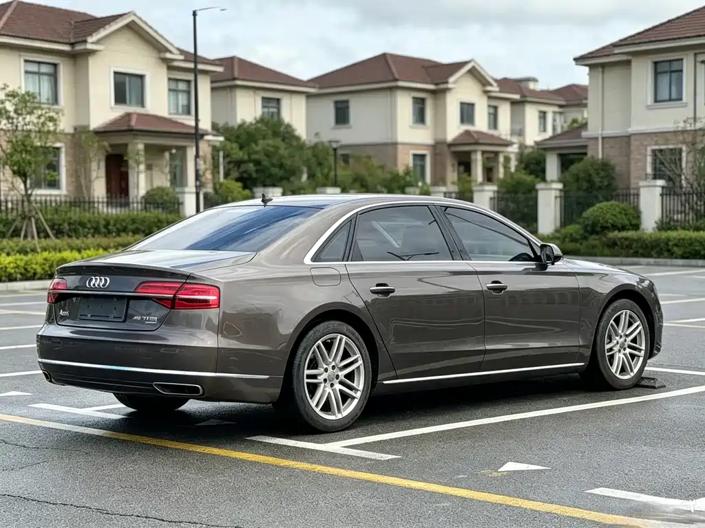 Audi A8 — миниатюра 7
