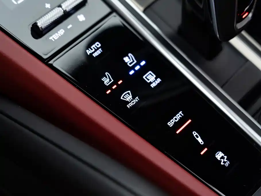 Porsche Cayenne — миниатюра 21
