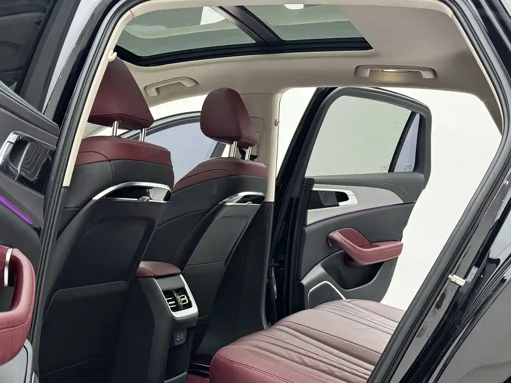 Hongqi Hongqi H5 — миниатюра 14
